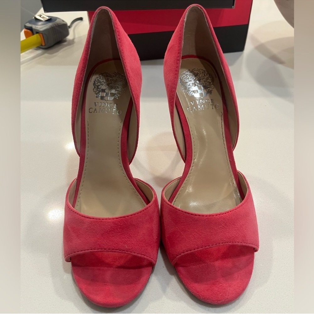 Vince Camuto Heels - Picture 3 of 11